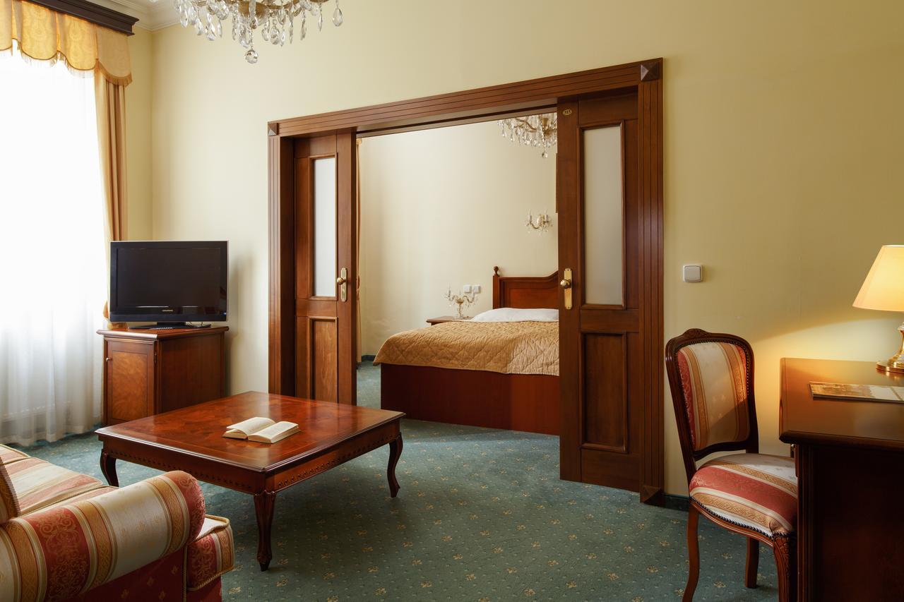 Lazensky Hotel Moskevsky Dvur Карлові Вари Екстер'єр фото