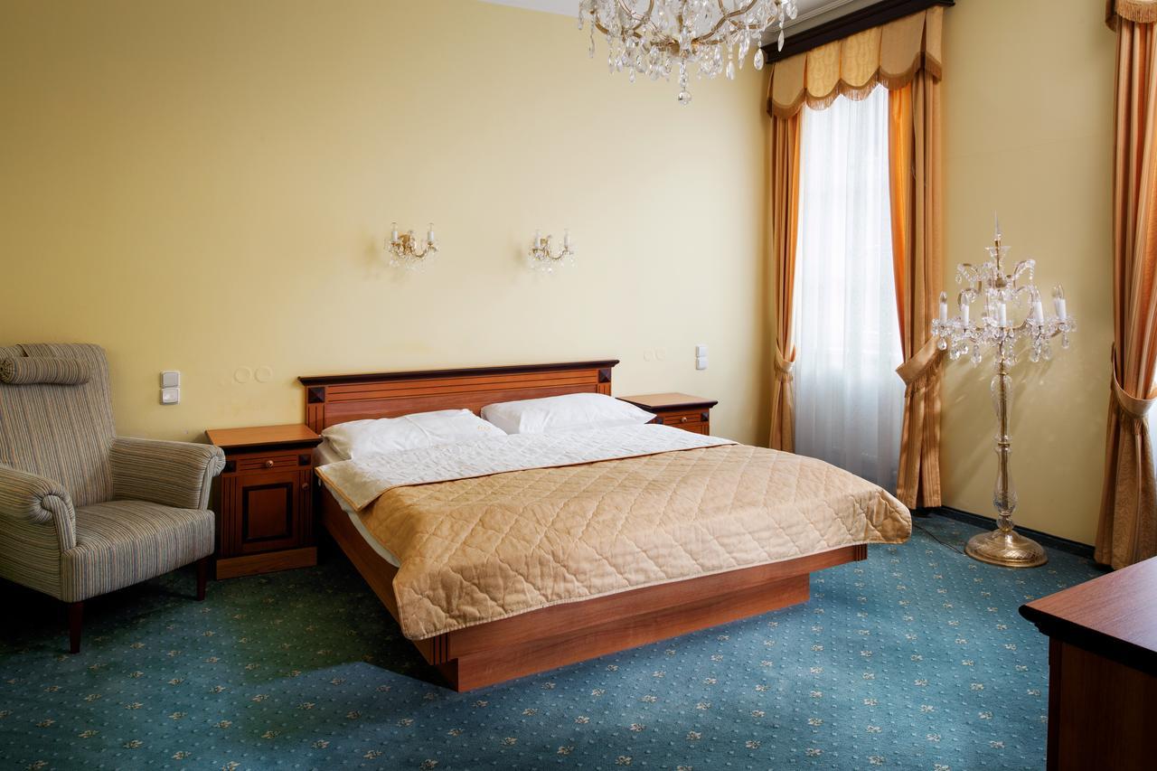 Lazensky Hotel Moskevsky Dvur Карлові Вари Екстер'єр фото