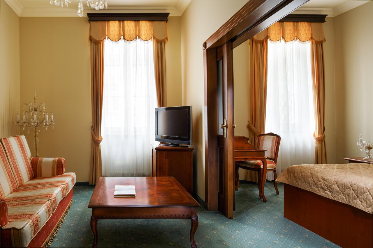 Lazensky Hotel Moskevsky Dvur Карлові Вари Екстер'єр фото