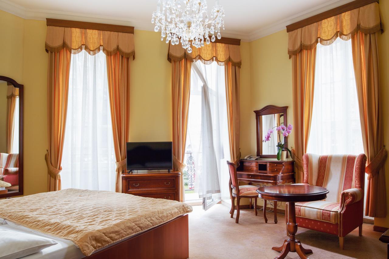 Lazensky Hotel Moskevsky Dvur Карлові Вари Екстер'єр фото