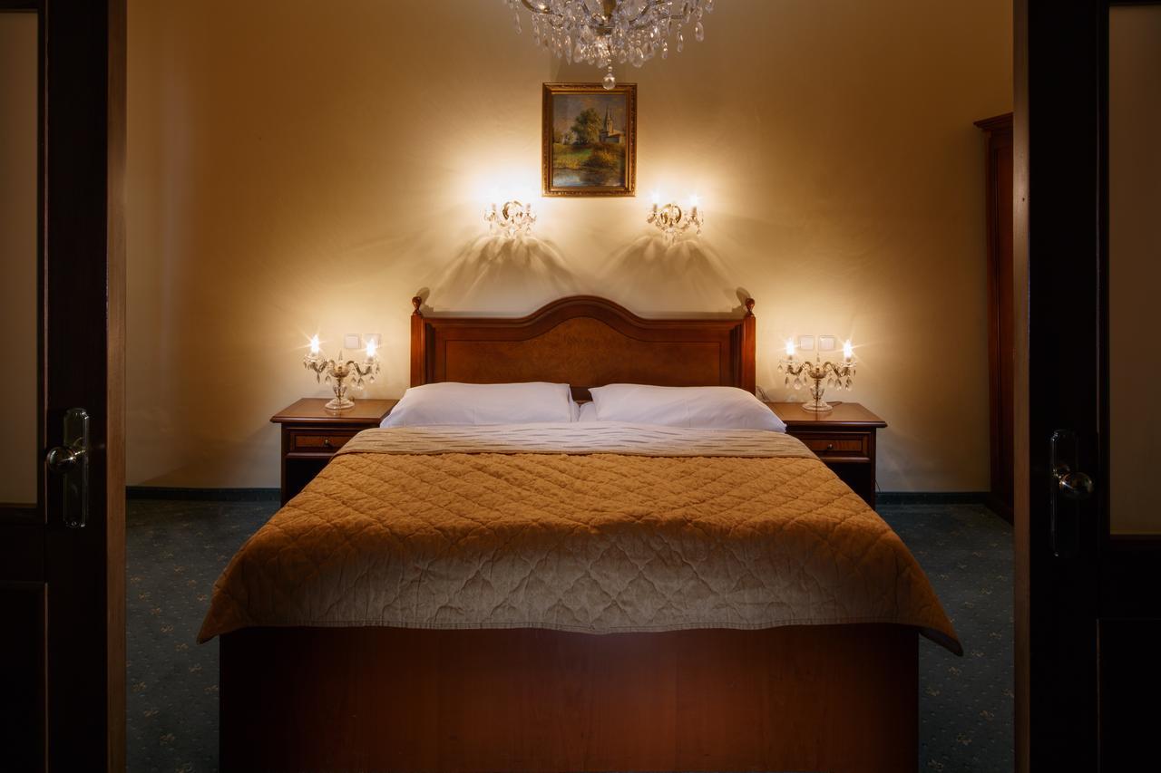 Lazensky Hotel Moskevsky Dvur Карлові Вари Екстер'єр фото