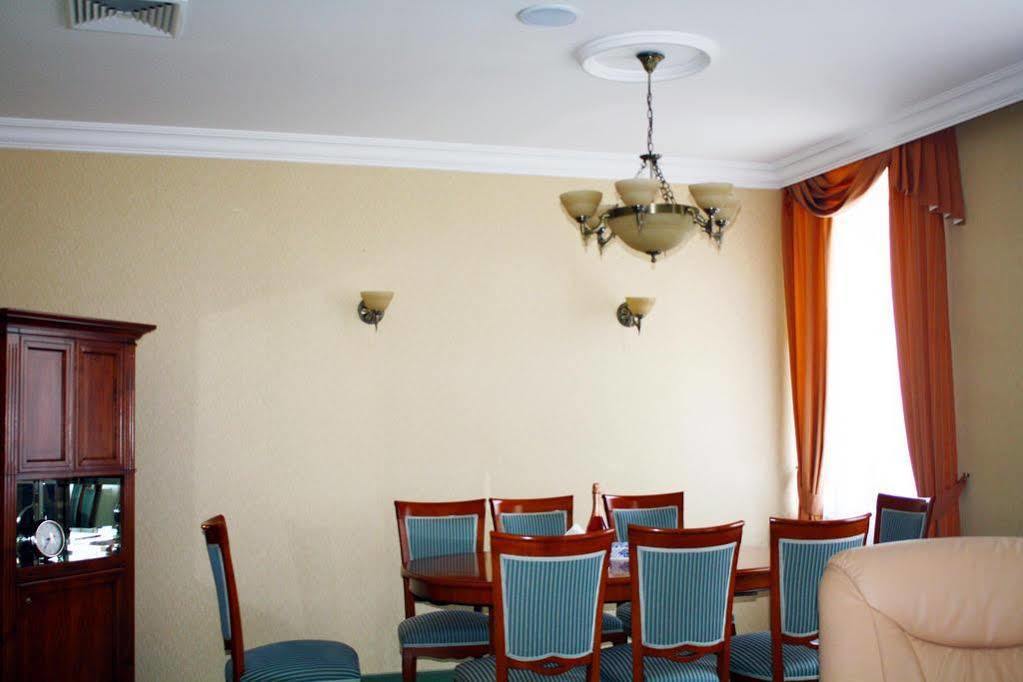 Lazensky Hotel Moskevsky Dvur Карлові Вари Екстер'єр фото